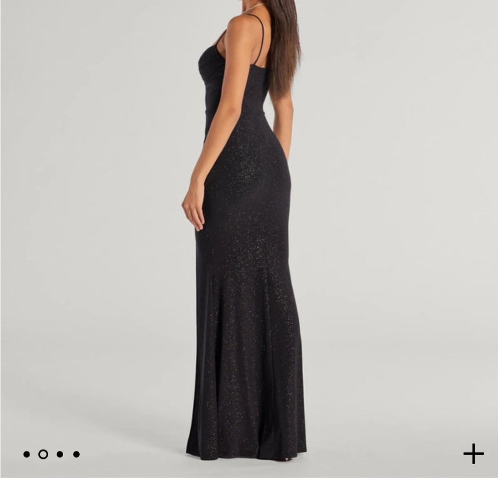 Elegant Black Evening Gown